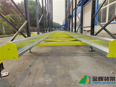 Jak testujemy regały do ​​wahadłowców radiowych przed dostawą: wyjaśniono proces montażu próbnego